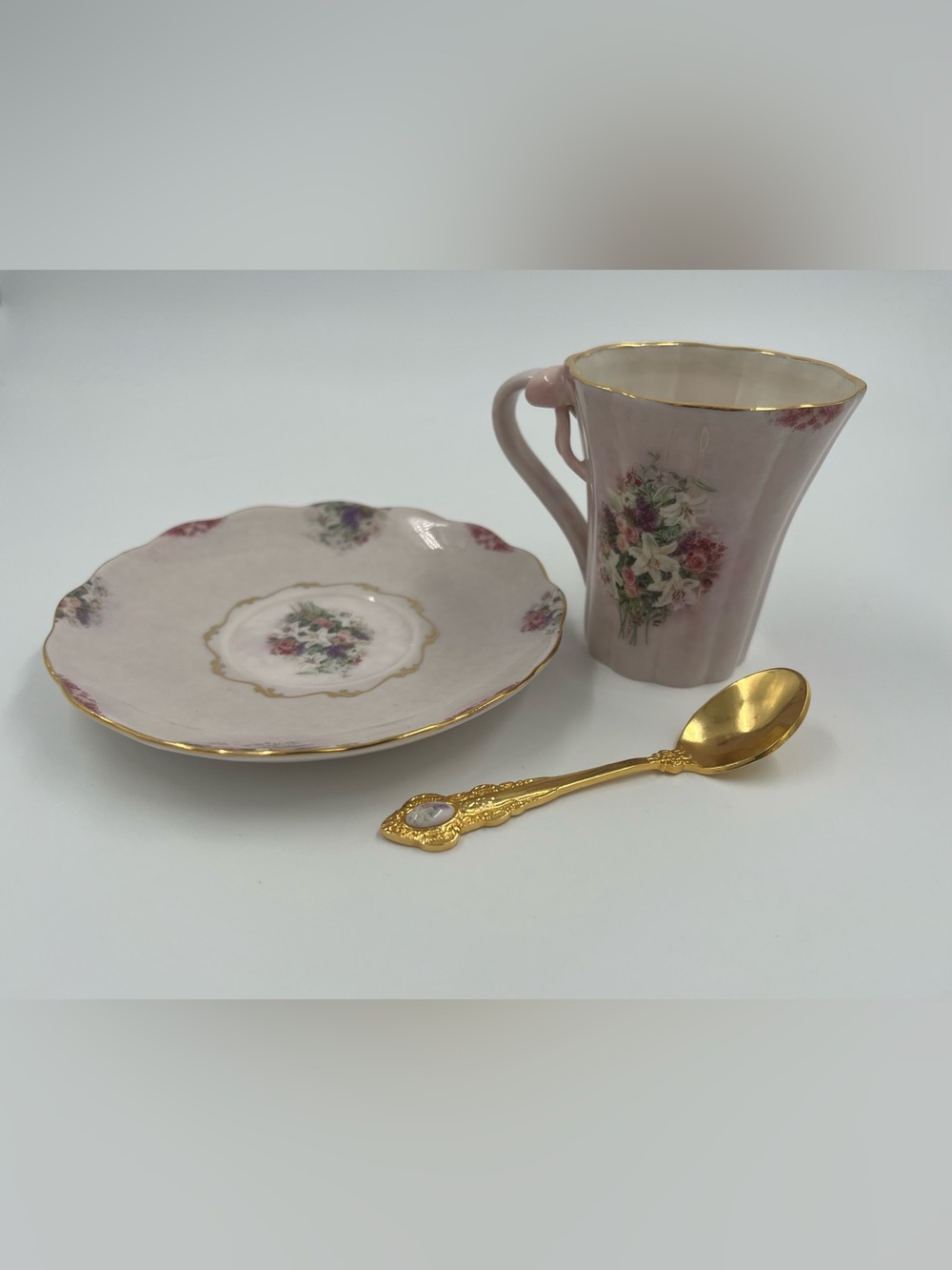 Bradford Editions Lavender Lily Porcelain Cup Saucer Spoon Pink 3pc Set Vintage